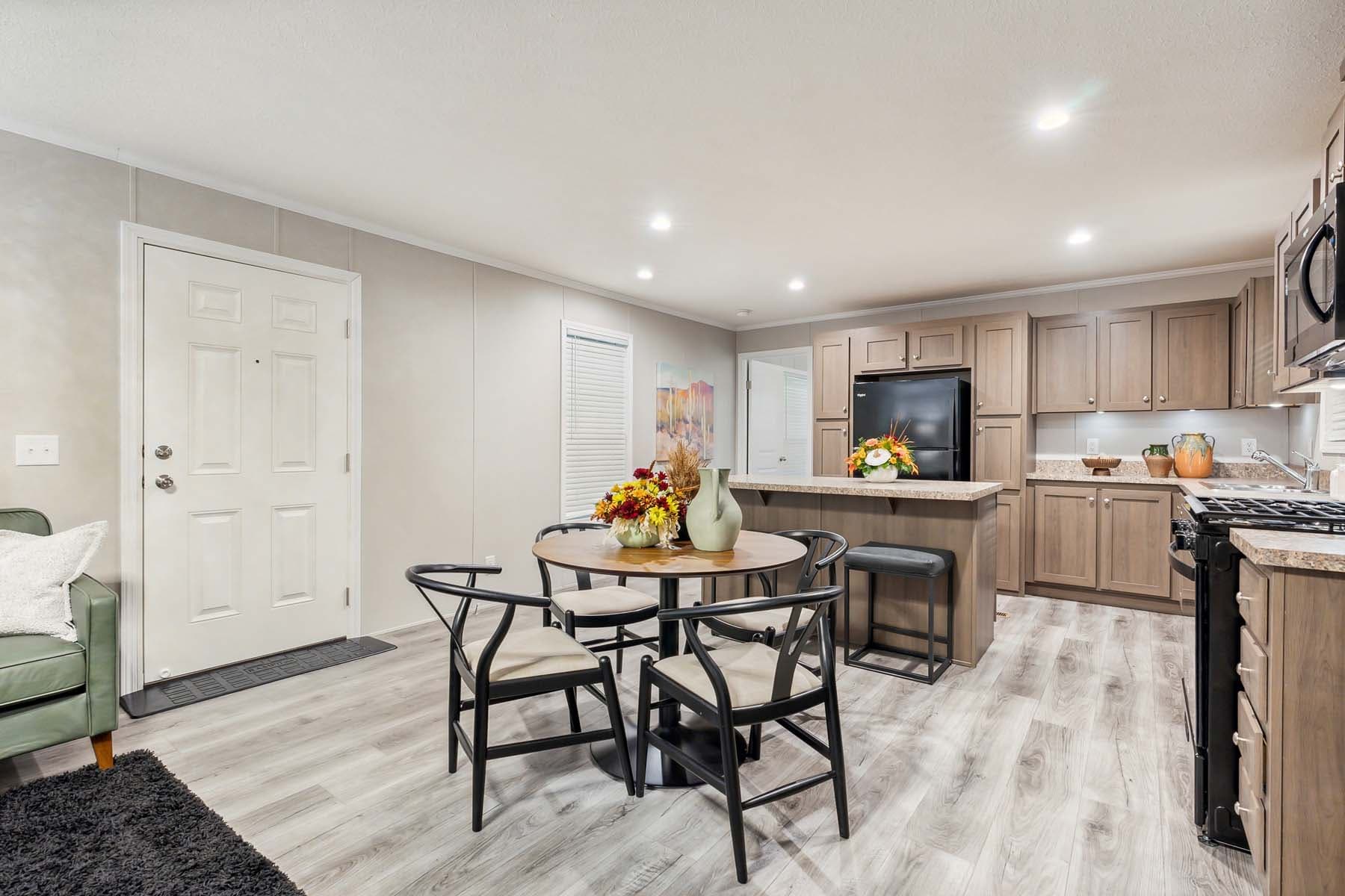 Click to enlarge 1672H32087 single wide home — kitchen (photo 8 of 16)