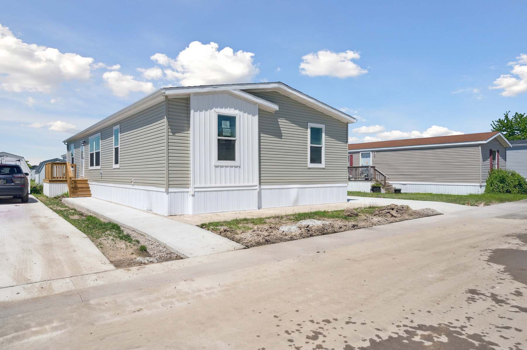 Click to enlarge Woodward multi-section home β exterior (photo 3 of 18)