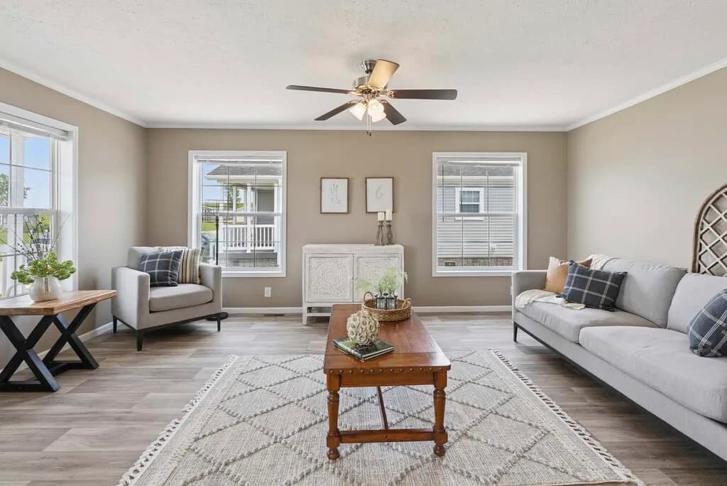 Click to enlarge Bay Port multi-section home — living room (photo 5 of 10)