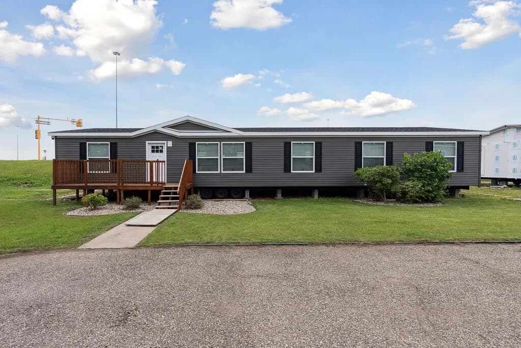 Stafford β 4 bed 2 bath manufactured home floor plan