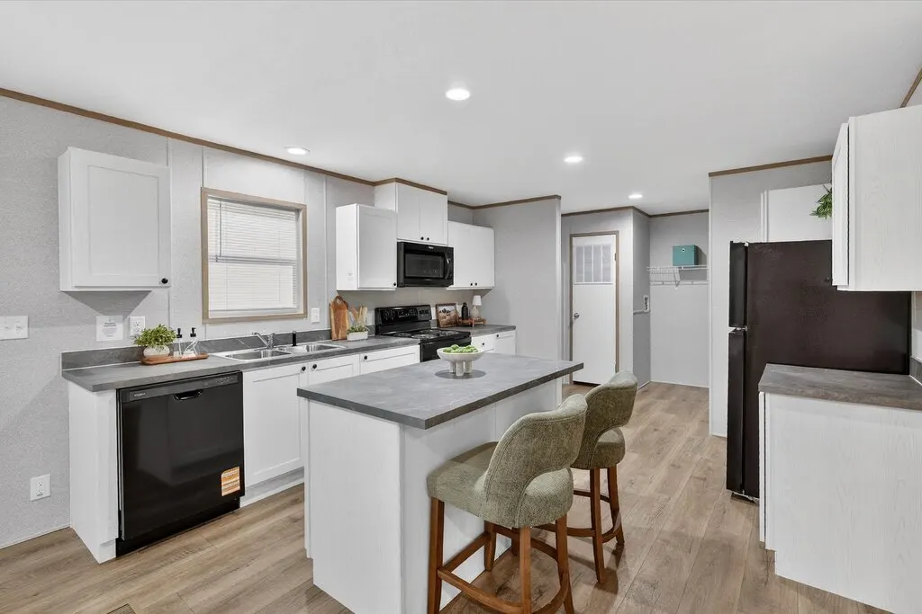Click to enlarge The Grand multi-section home — kitchen (photo 5 of 37)