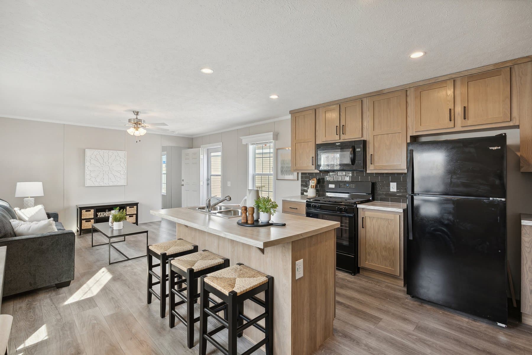 Click to enlarge 1660H22212 single wide home β kitchen (photo 12 of 27)