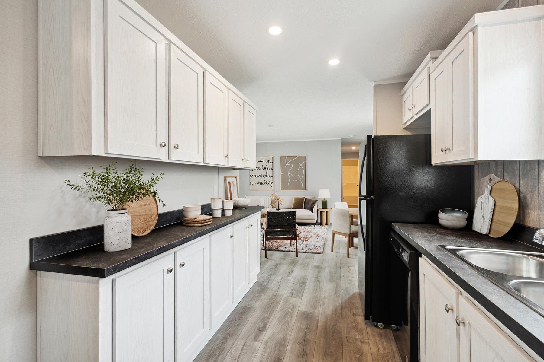 Click to enlarge 1666H32085 single wide home — kitchen (photo 3 of 29)