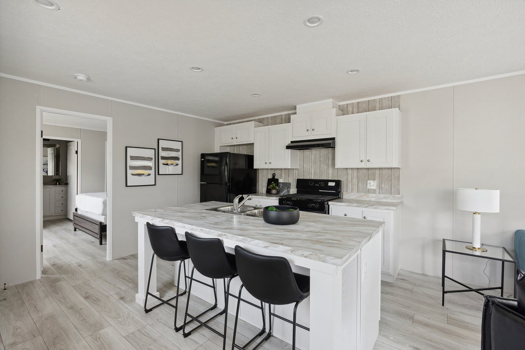 Click to enlarge 1666H32219 single wide home β kitchen (photo 3 of 30)
