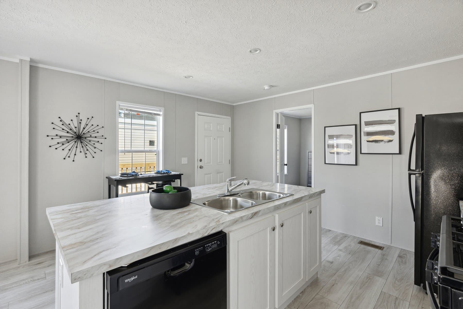 Click to enlarge 1666H32219 single wide home β kitchen (photo 14 of 30)