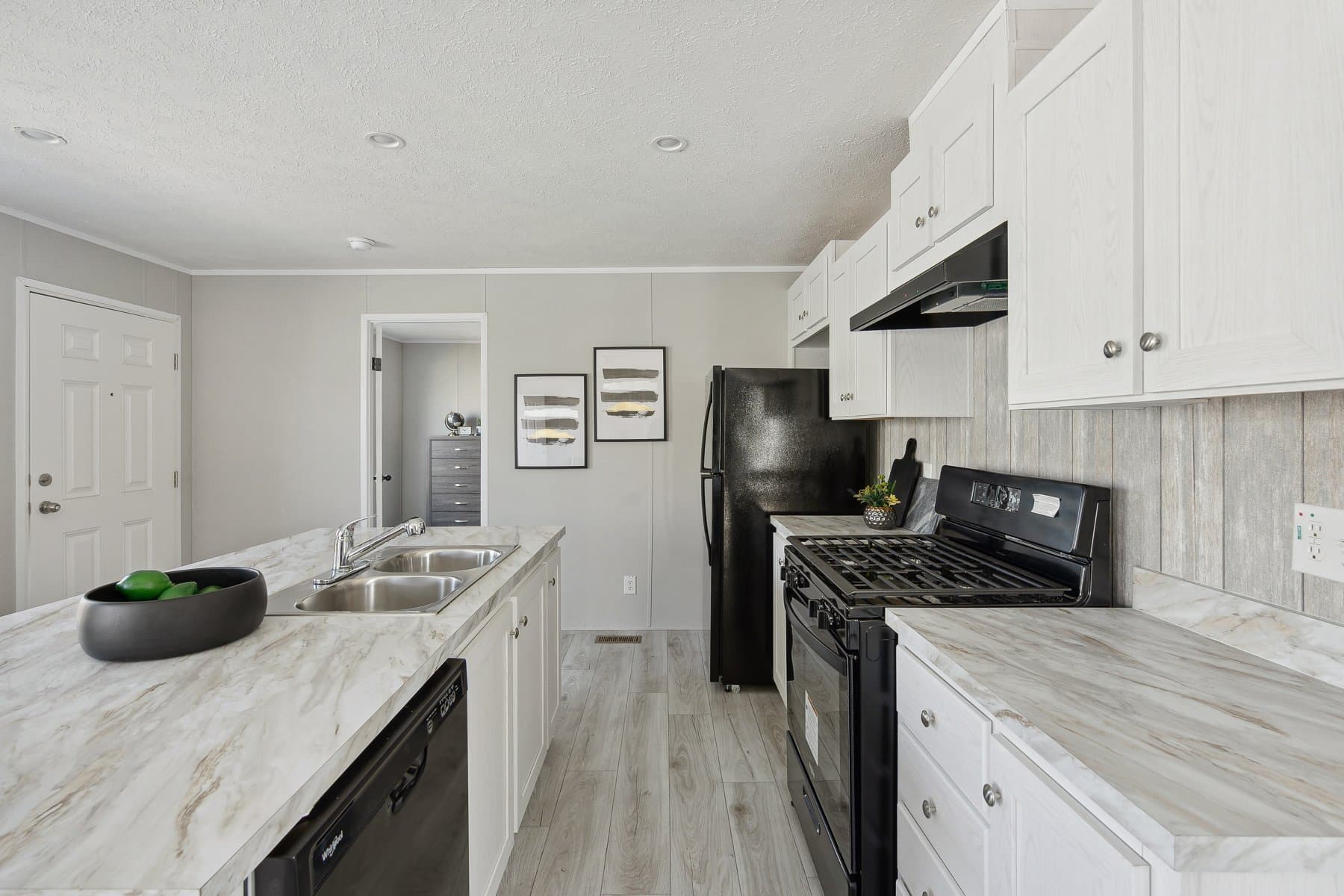 Click to enlarge 1666H32219 single wide home β kitchen (photo 15 of 30)