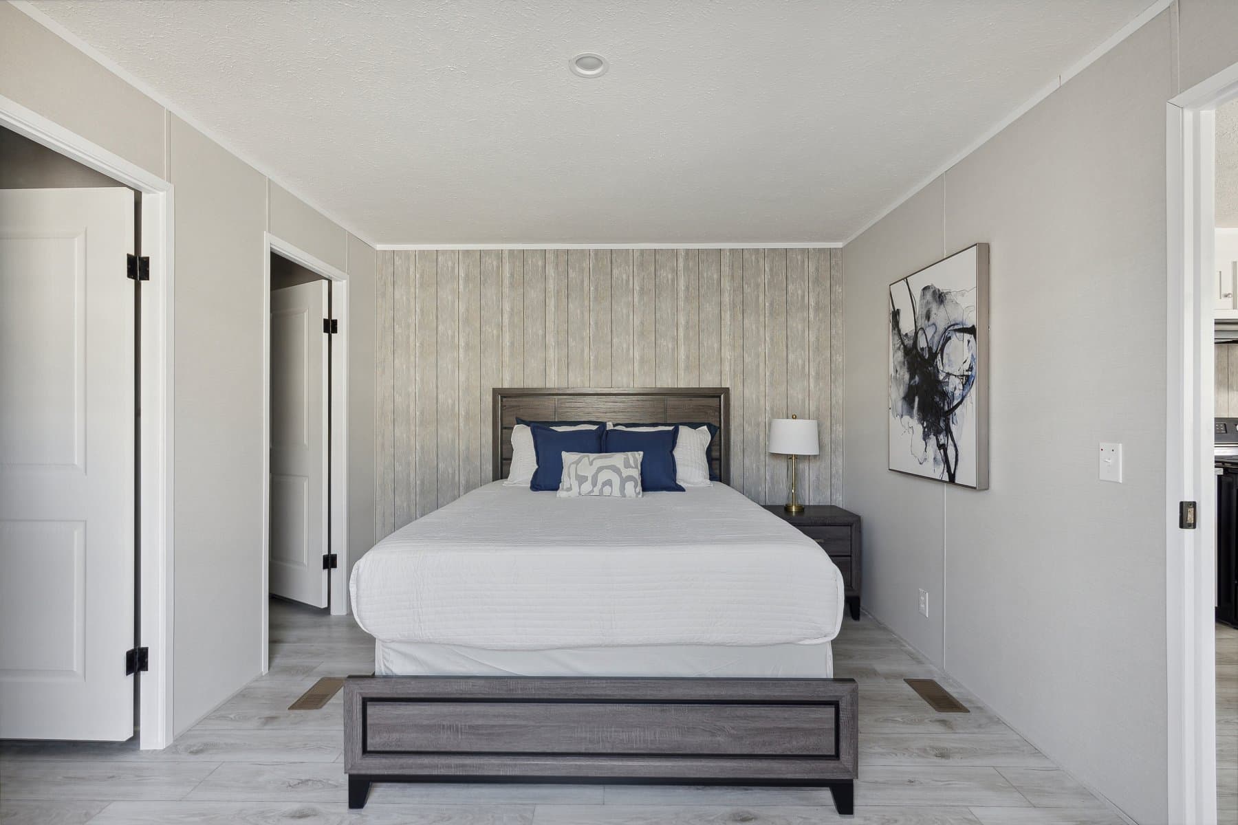 Click to enlarge 1666H32219 single wide home β primary bedroom (photo 19 of 30)