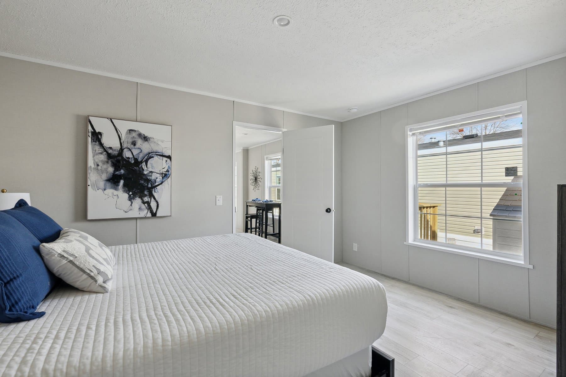 Click to enlarge 1666H32219 single wide home β primary bedroom (photo 20 of 30)