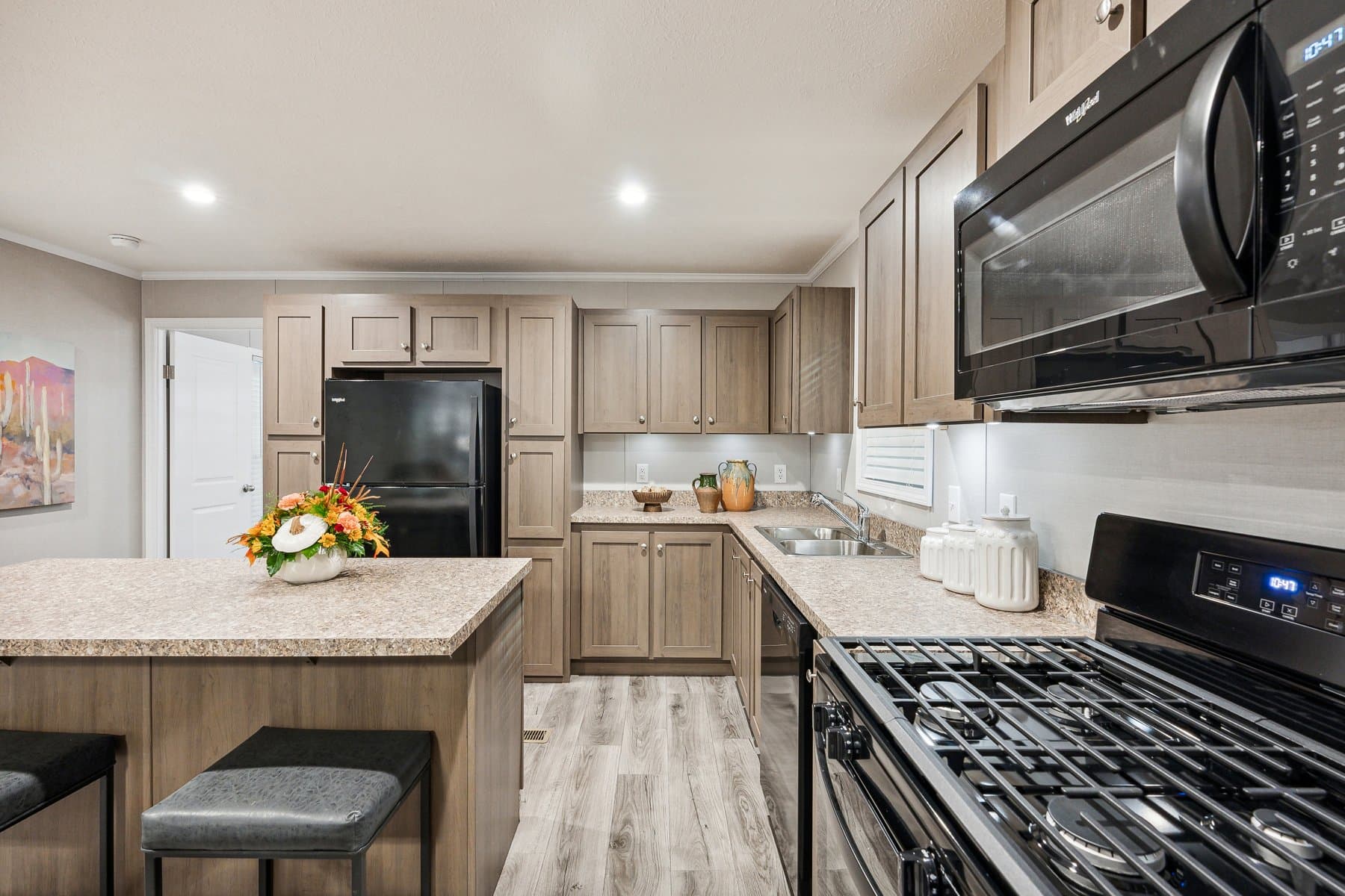 Click to enlarge 1672H32090 single wide home β kitchen (photo 11 of 29)
