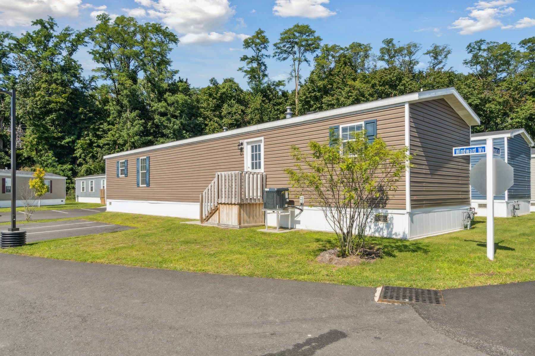 Click to enlarge 1672H32184 single wide home — exterior (photo 21 of 40)