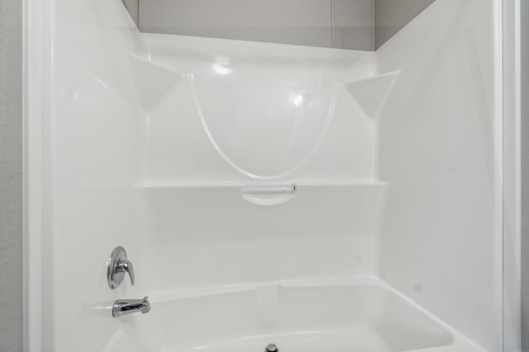 Click to enlarge 1676H32089 single wide home β bathroom (photo 23 of 48)
