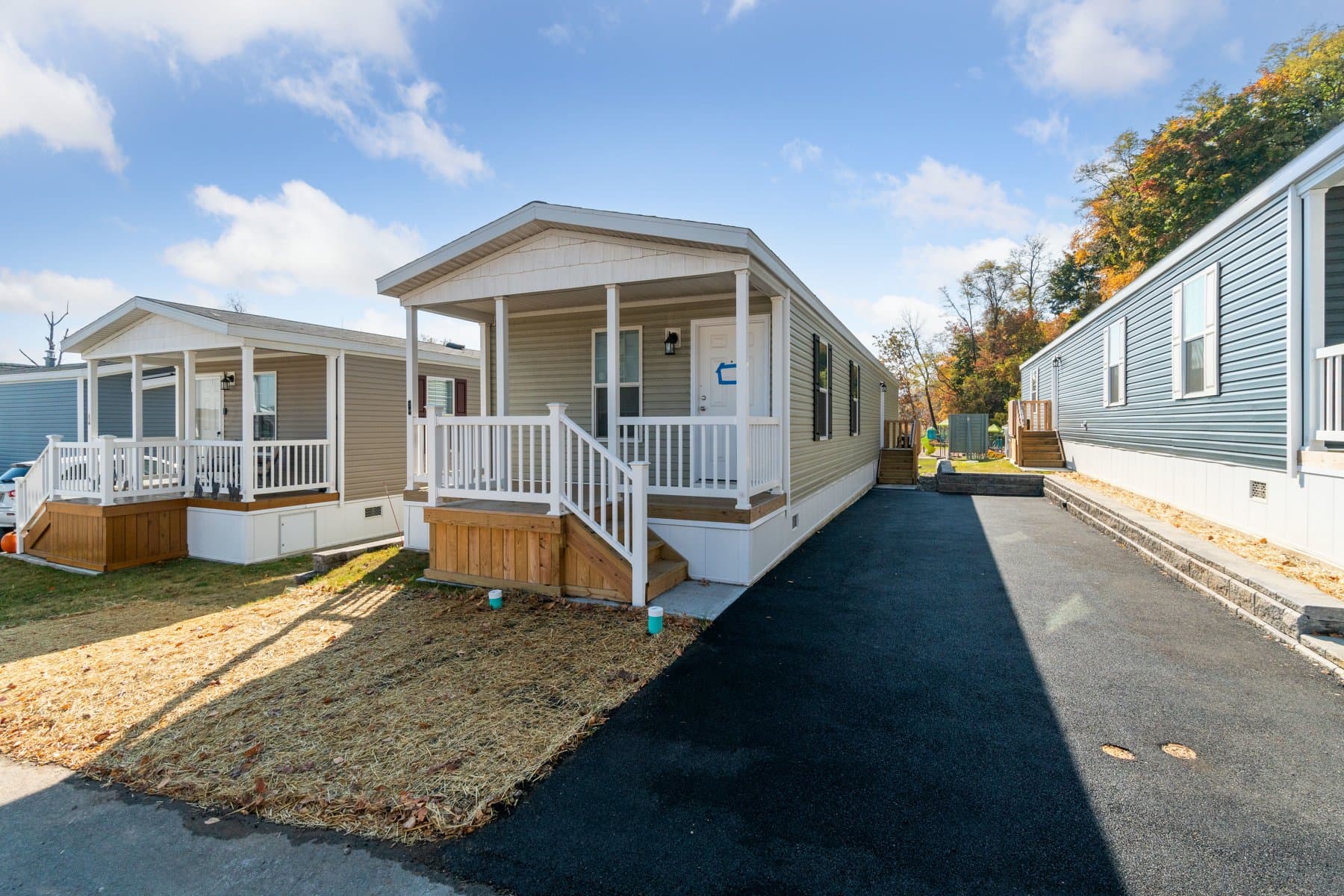 Click to enlarge 1676H32089 single wide home β exterior (photo 39 of 48)