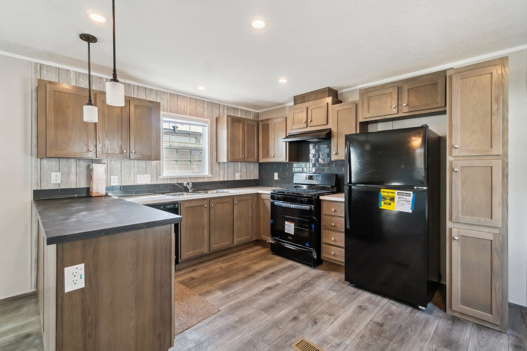 Click to enlarge 1676H32089 single wide home β kitchen (photo 33 of 48)