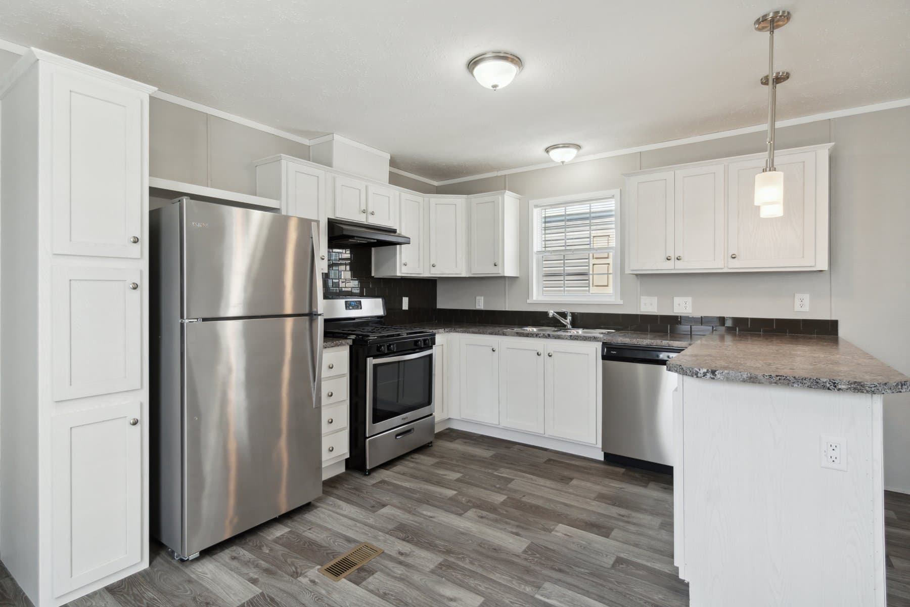 Click to enlarge 1676H32089 single wide home β kitchen (photo 12 of 48)