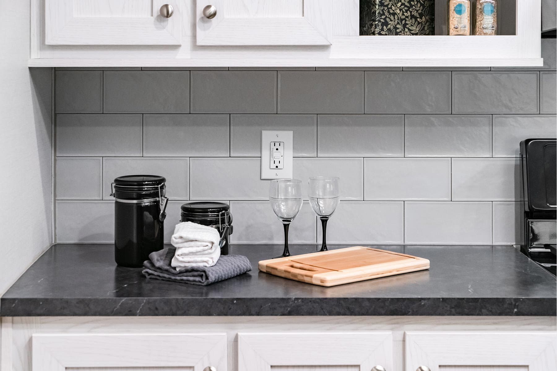 Click to enlarge 1676H32091 single wide home β kitchen (photo 13 of 16)