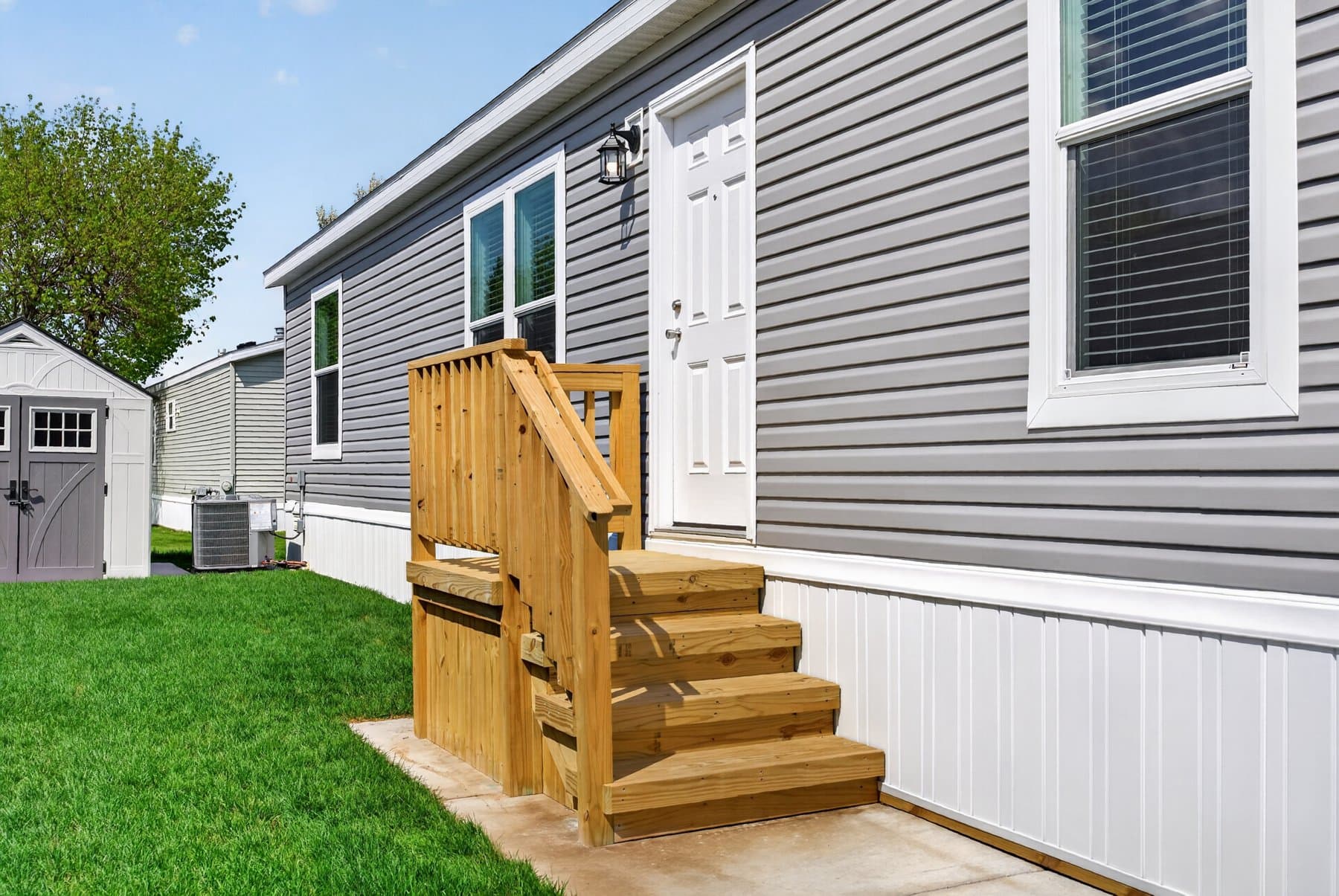 Click to enlarge Glenrock multi-section home — exterior (photo 13 of 14)