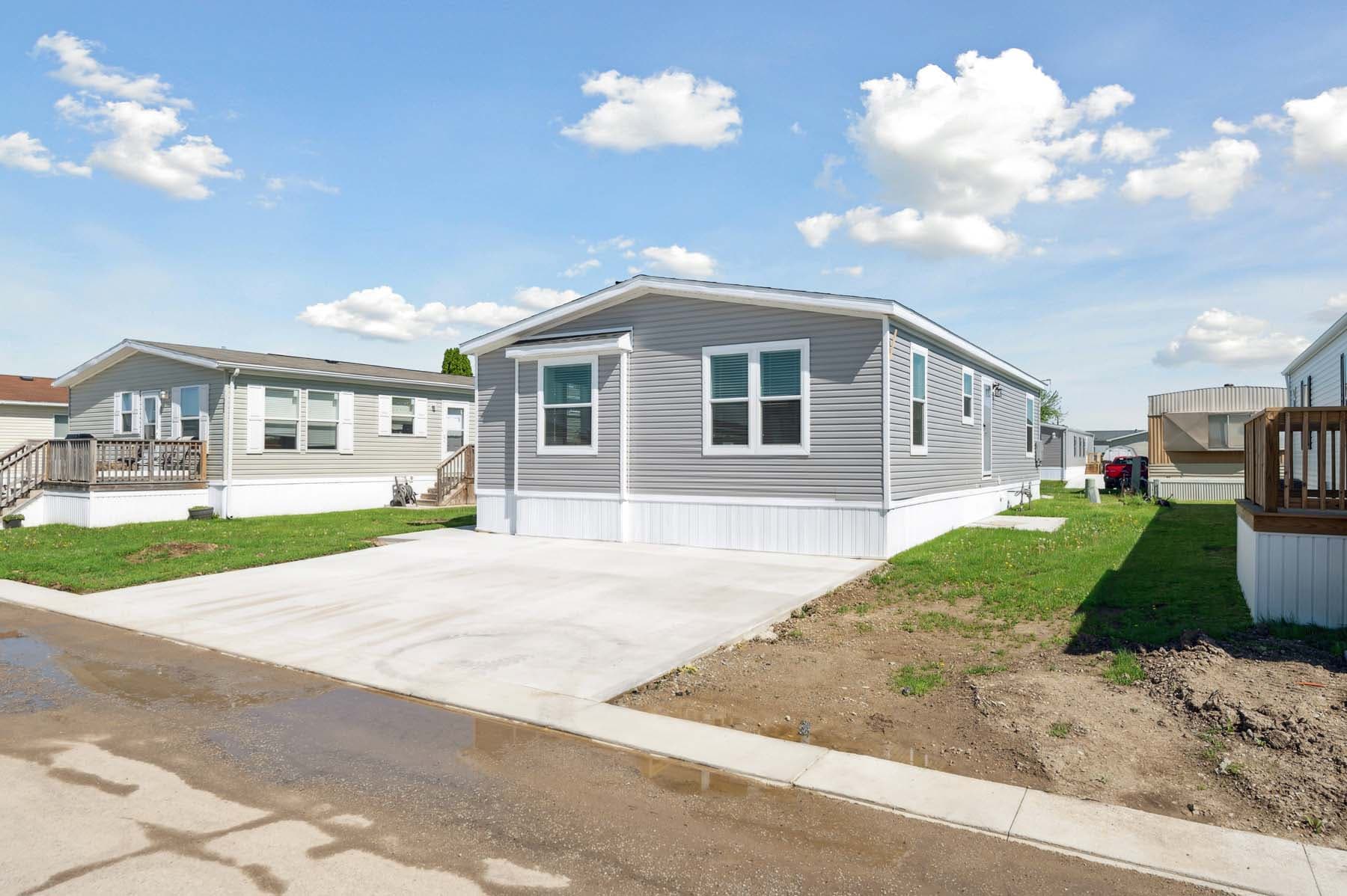 Click to enlarge Lancaster multi-section home β exterior (photo 13 of 18)