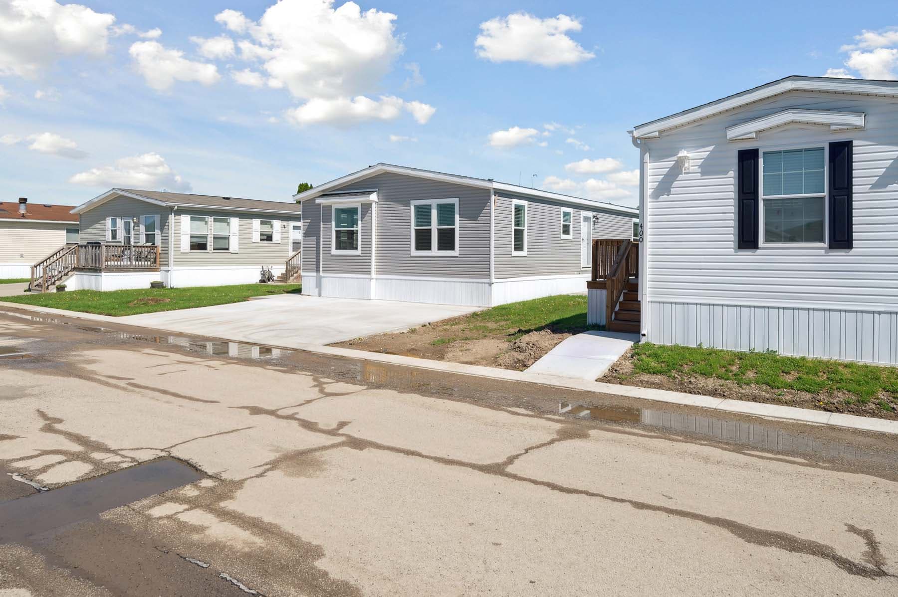 Click to enlarge Lancaster multi-section home β exterior (photo 14 of 18)