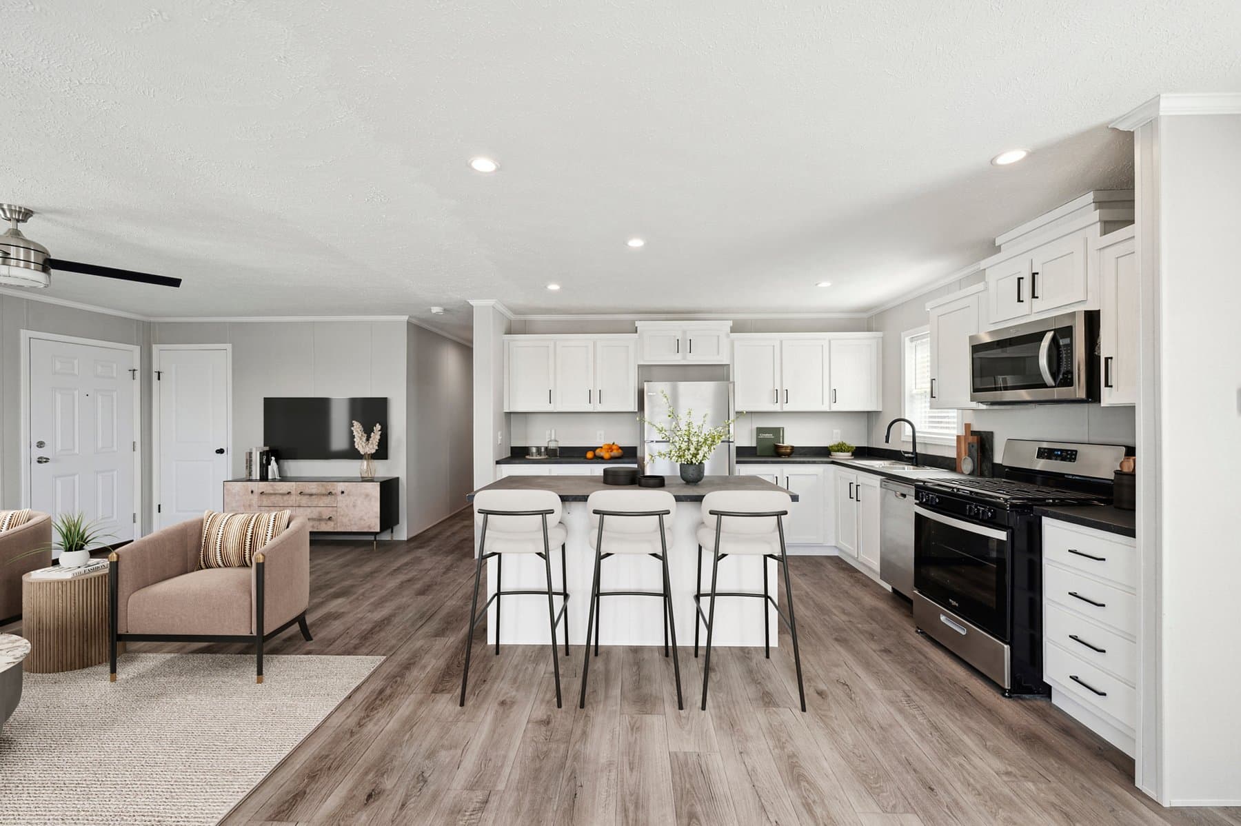 Click to enlarge Lancaster multi-section home β kitchen (photo 5 of 18)