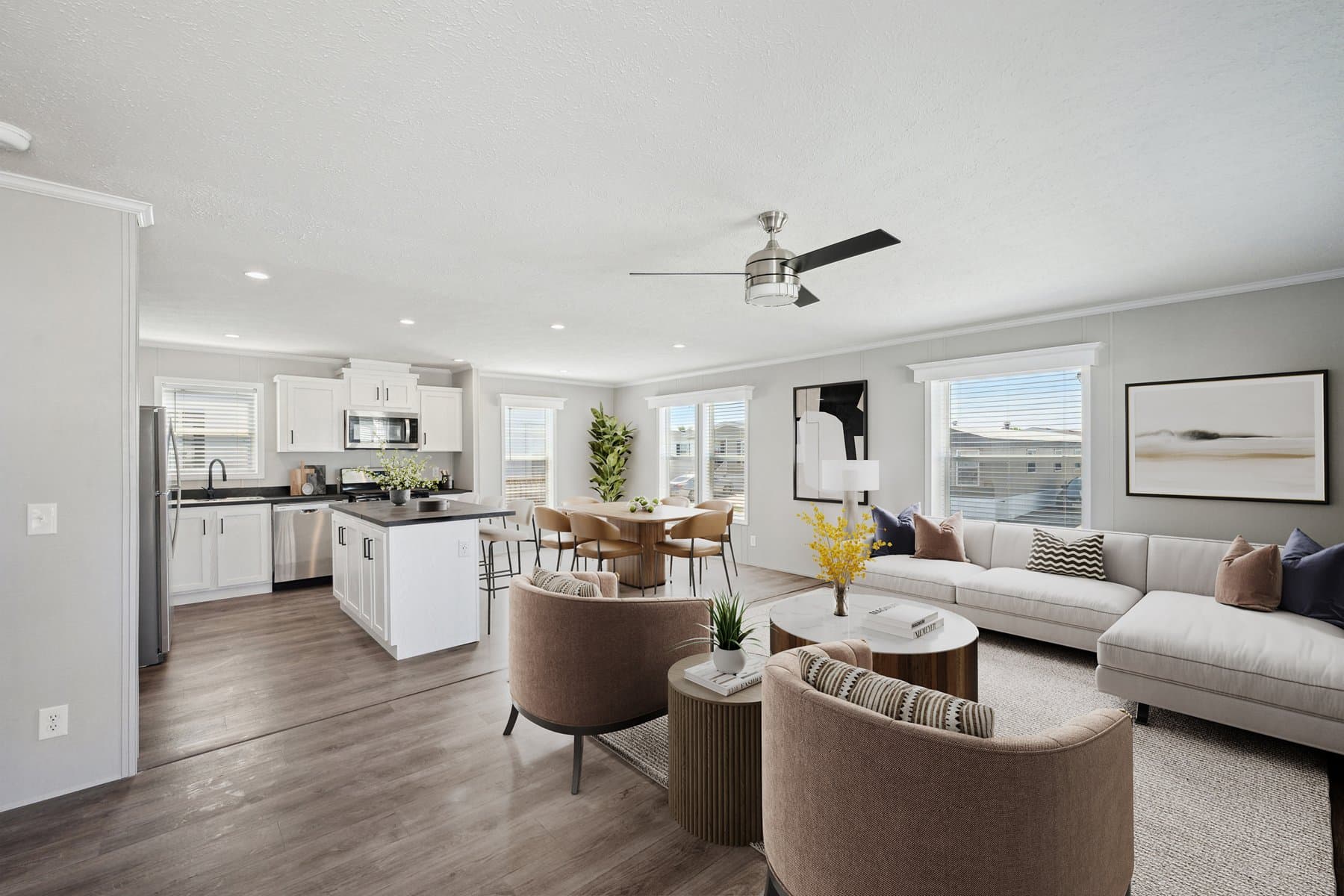 Click to enlarge Lancaster multi-section home — kitchen (photo 3 of 8)