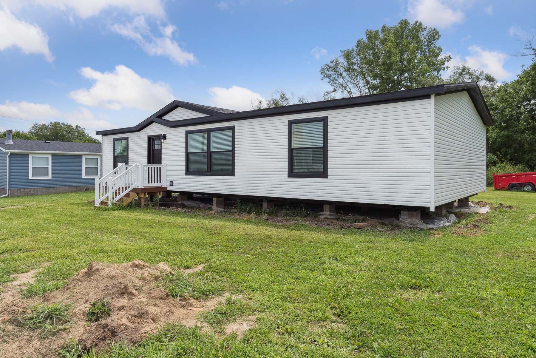 Click to enlarge Lincoln modular home — exterior (photo 16 of 22)