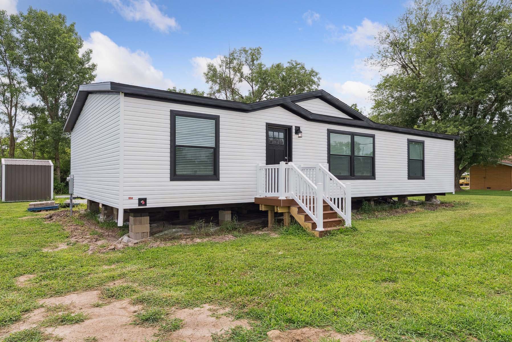 Click to enlarge Lincoln modular home — exterior (photo 17 of 22)