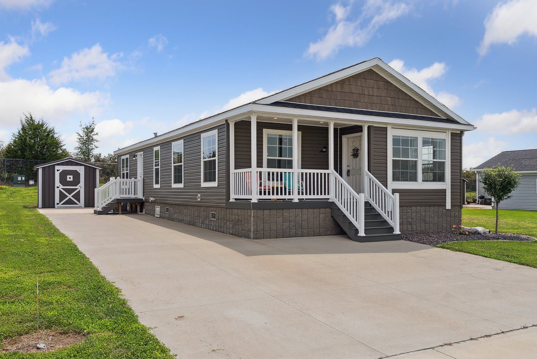 Click to enlarge Bay Port modular home — exterior (photo 39 of 42)