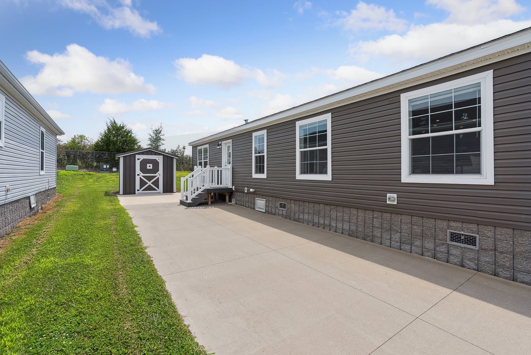 Click to enlarge Bay Port modular home — exterior (photo 41 of 42)
