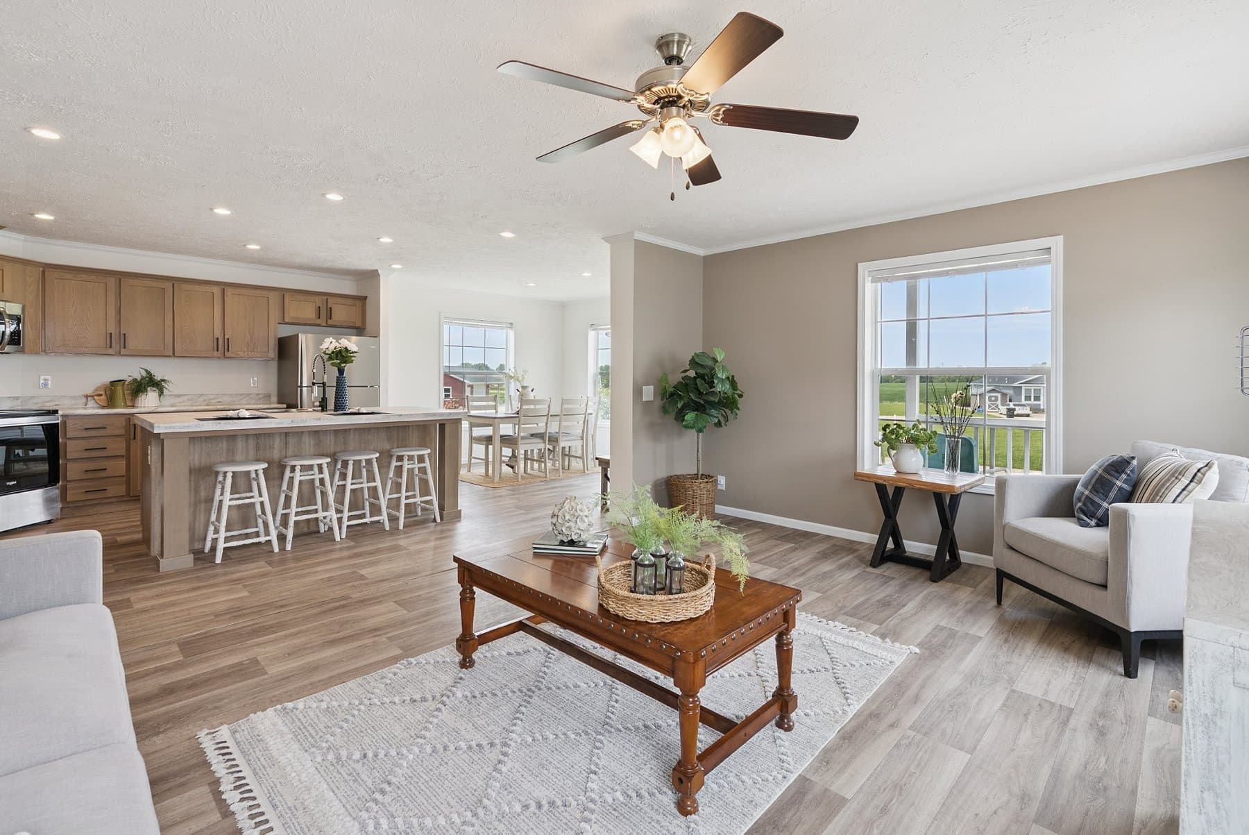 Click to enlarge Bay Port modular home — living room (photo 19 of 42)