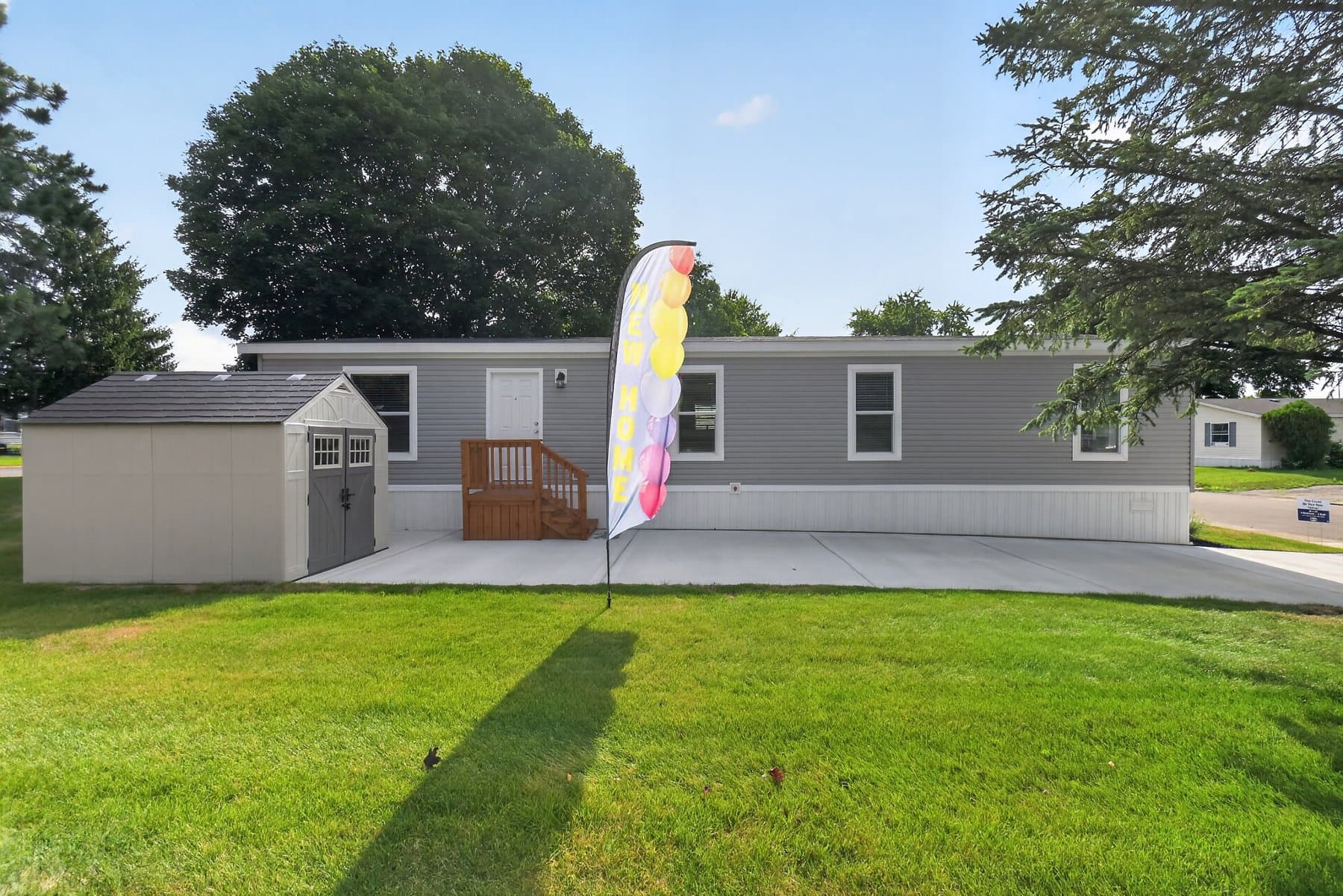 Click to enlarge Silverton multi-section home β exterior (photo 11 of 16)