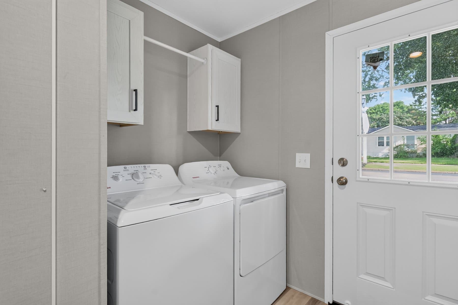 Click to enlarge Silverton multi-section home β utility room (photo 10 of 16)