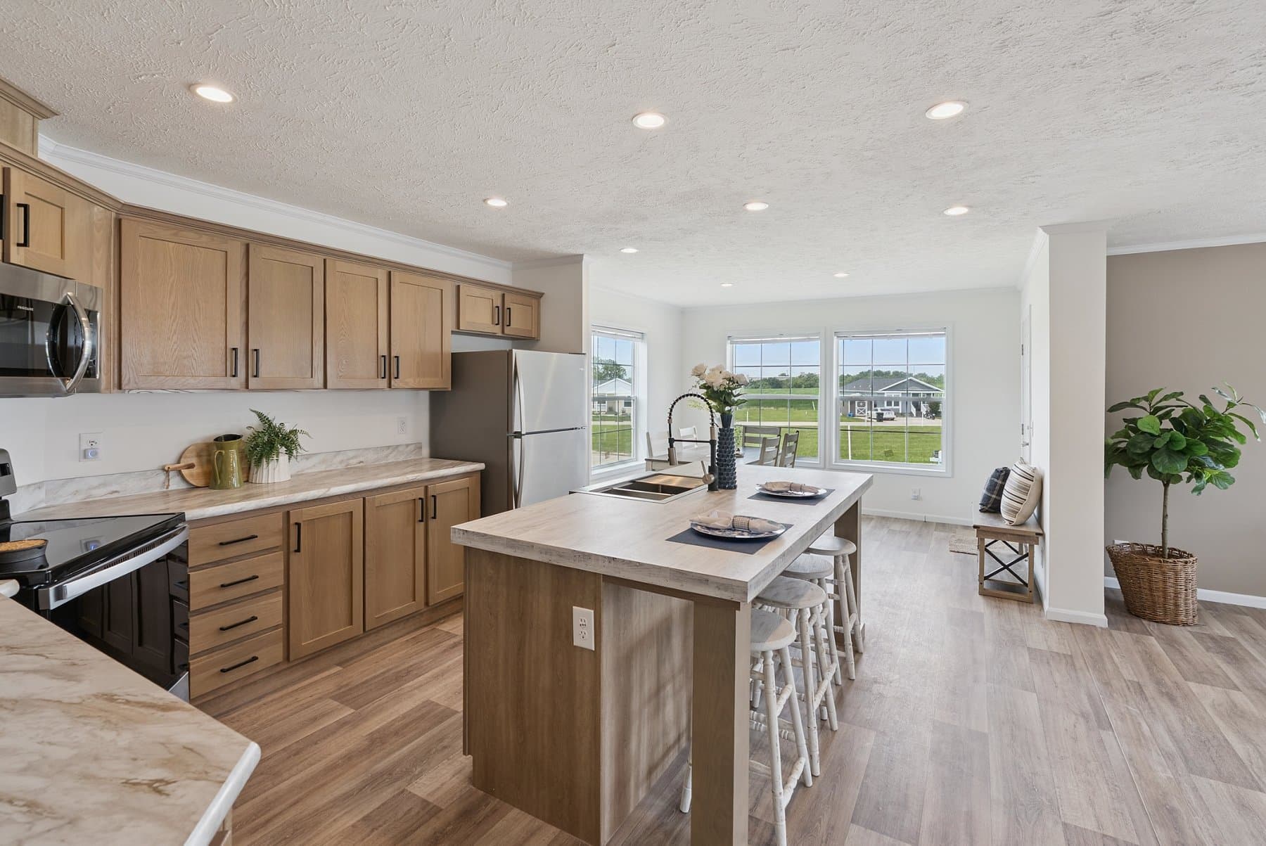Click to enlarge Bay Port modular home β kitchen (photo 12 of 27)