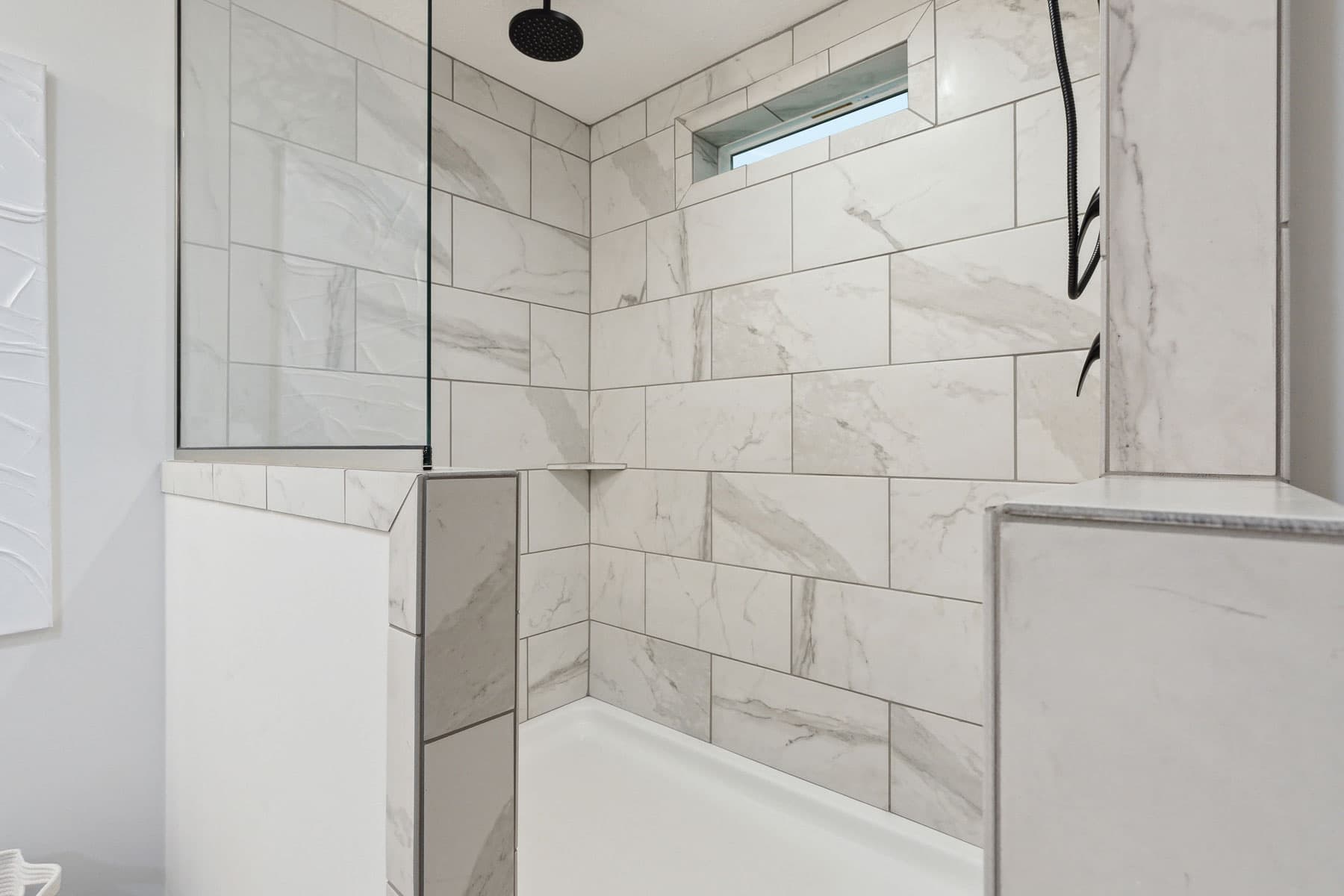 Click to enlarge Timberlake multi-section home — primary bathroom (photo 25 of 31)