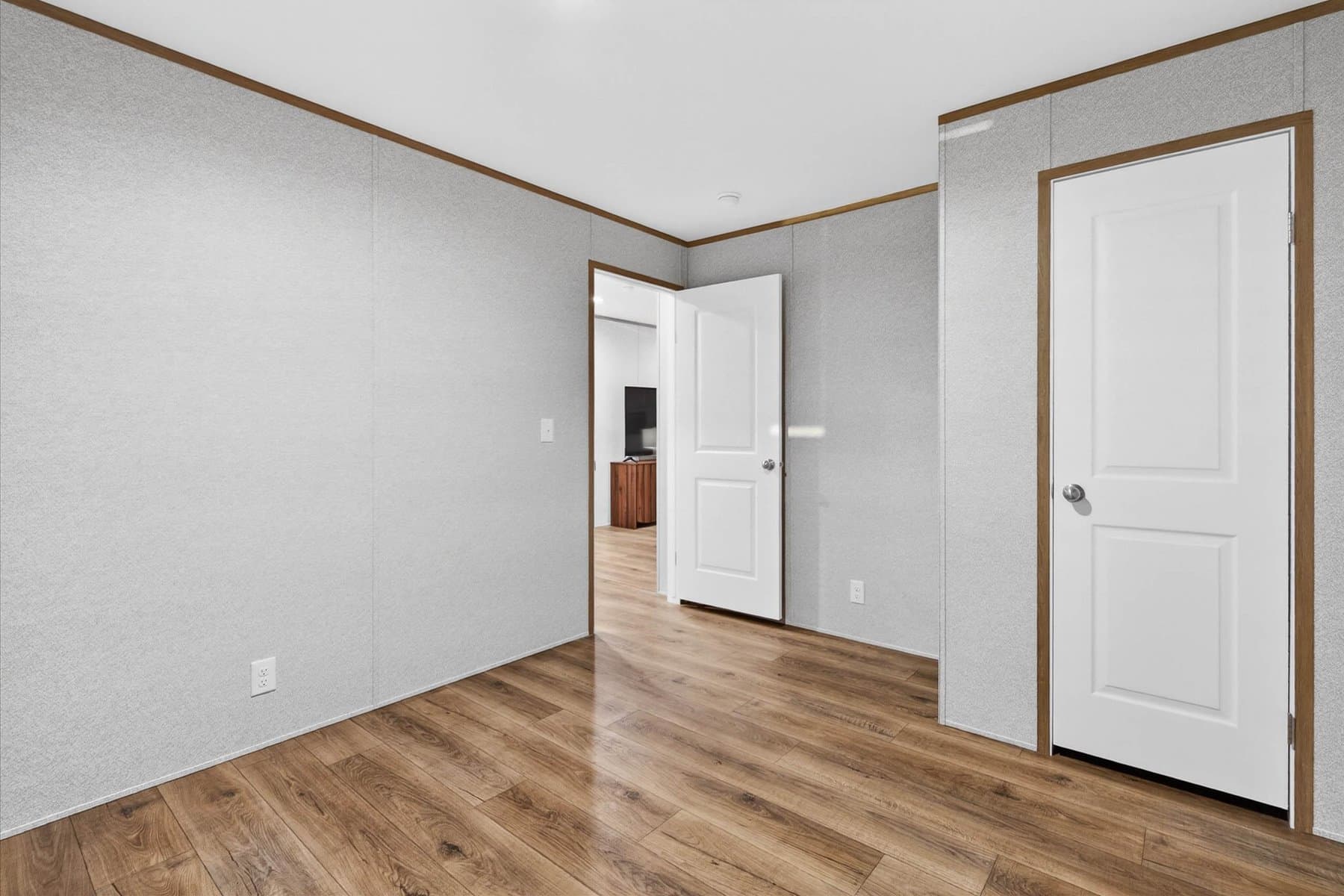 Click to enlarge The Grand multi-section home — bedroom (photo 12 of 37)