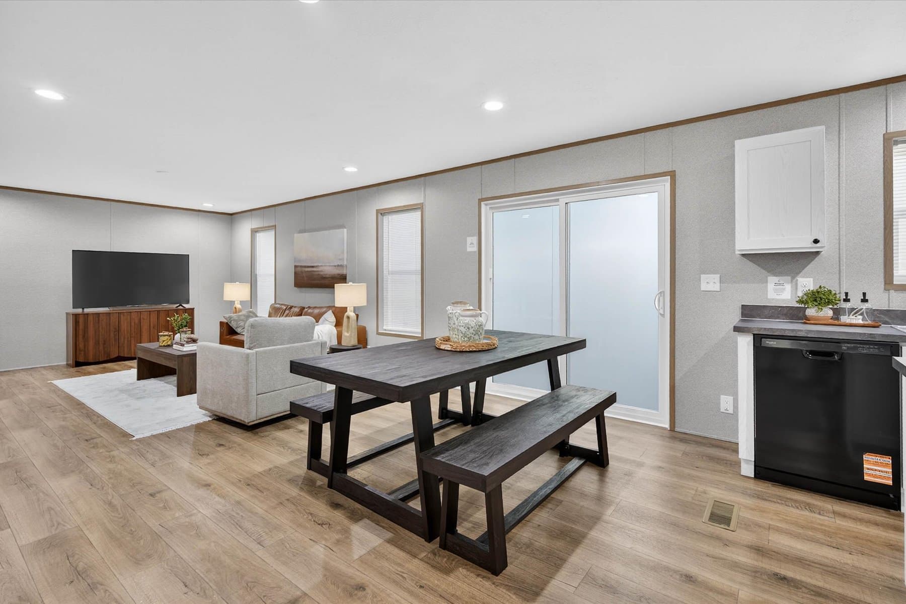 Click to enlarge The Grand multi-section home — dining area (photo 17 of 37)