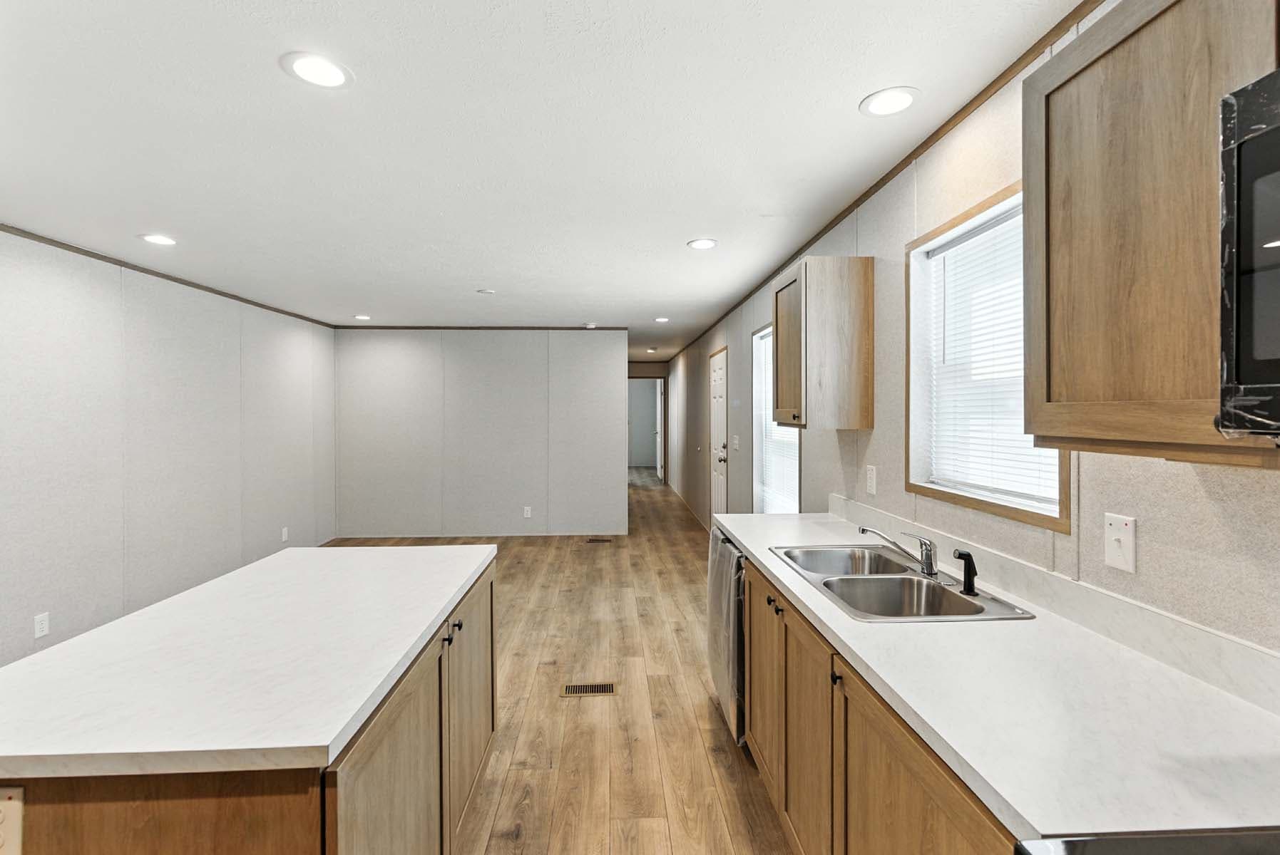 Click to enlarge Monte single wide home — kitchen (photo 22 of 37)