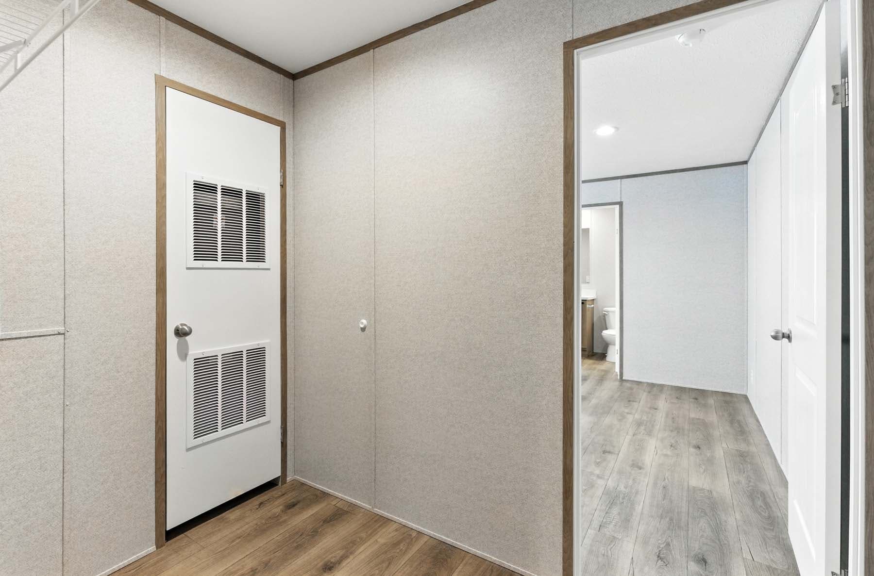 Click to enlarge Monte single wide home — utility room (photo 36 of 37)